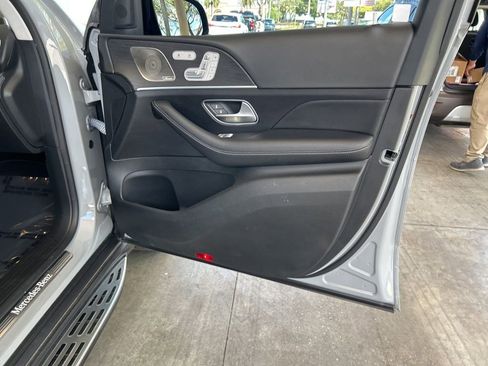 Used 2024 Mercedes-Benz GLE 350 4MATIC image 25