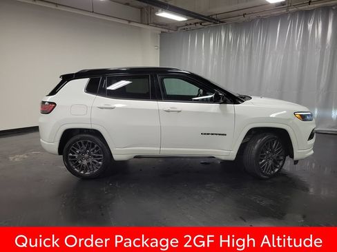 Used 2022 Jeep Compass High Altitude AWD/4WD image 9