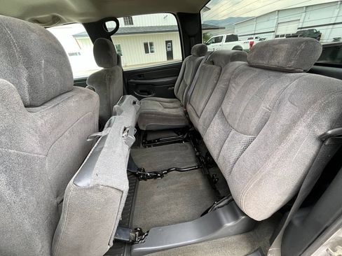 Used 2006 Chevrolet Silverado 2500 LS AWD/4WD image 16
