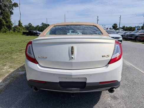 Used 2013 Lincoln MKS FWD image 4
