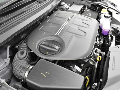 Used 2021 Jeep Cherokee Latitude Lux w/ Comfort/Convenience Group image 22