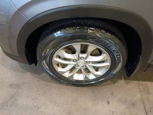 Used 2020 Hyundai Santa Fe SE FWD image 31