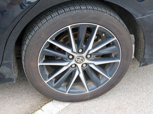 Used 2023 Toyota Camry SE image 7