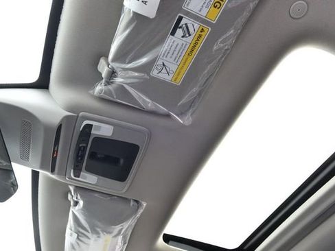 New 2026 Honda HR-V EX-L image 23