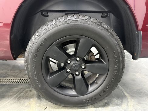 Used 2019 RAM 1500 Express w/ Wheel & Sound Group AWD/4WD image 28