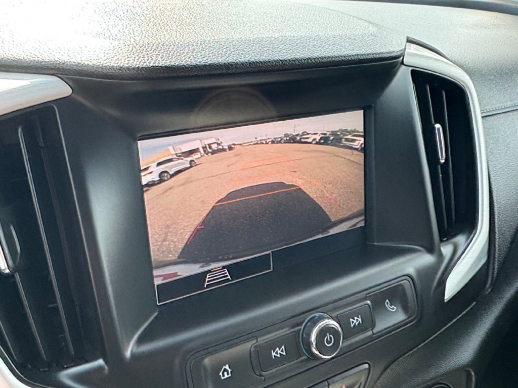 Used 2024 GMC Terrain SLE AWD/4WD image 35