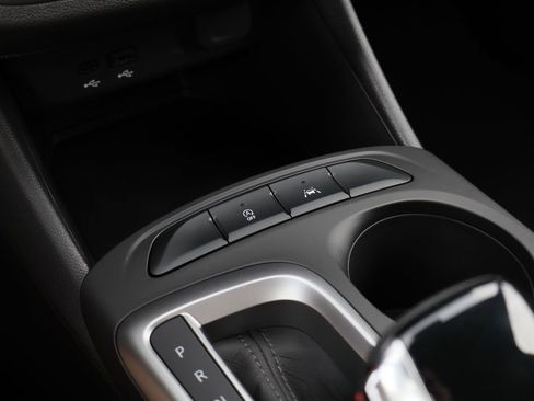 New 2026 Buick Envista Sport Touring FWD image 18