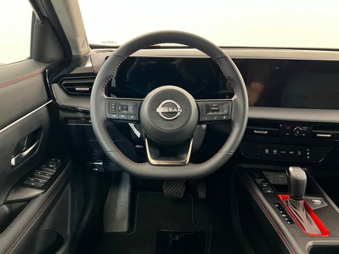 New 2026 Nissan Kicks SR FWD image 12