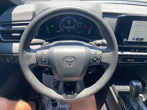 Used 2026 Toyota Camry SE FWD image 12