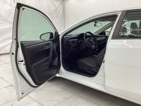 Used 2014 Toyota Corolla S image 16