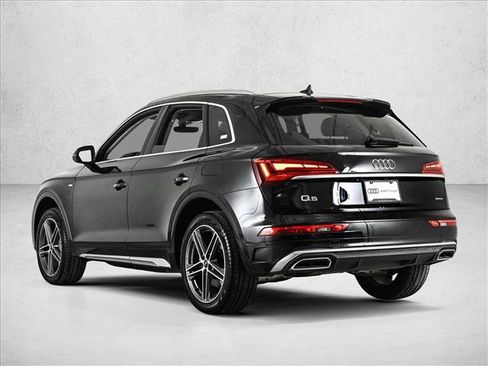 Used 2021 Audi Q5 e Premium Plus image 8