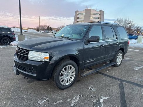 Used 2012 Lincoln Navigator Base image 4