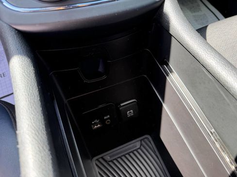 Used 2015 Chrysler 200 S w/ Comfort Group AWD/4WD image 14