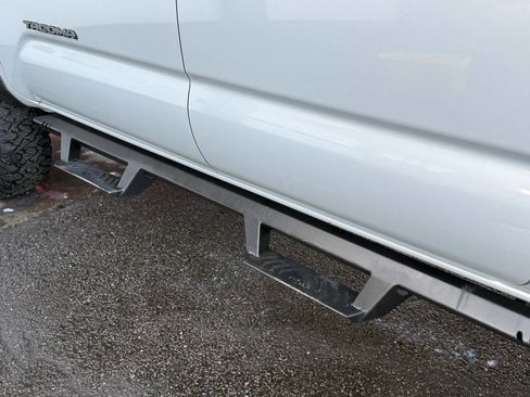 Used 2019 Toyota Tacoma TRD Off-Road image 73