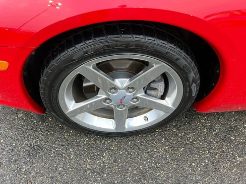 Used 2006 Chevrolet Corvette Convertible w/ Preferred Equipment Group image 11