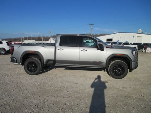 New 2026 GMC Sierra 2500 AT4 w/ AT4 Premium Plus Package image 3