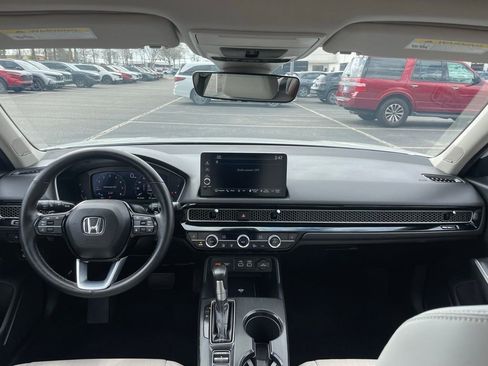 Certified 2024 Honda Civic Touring image 9