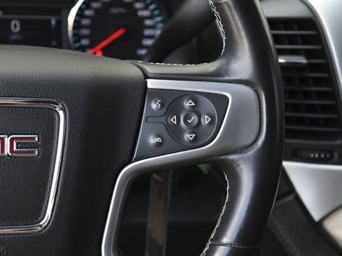 Used 2018 GMC Yukon SLE w/ SLE Value Package image 9