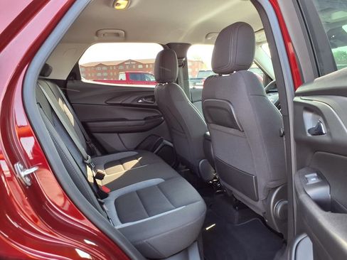 Used 2023 Chevrolet TrailBlazer LT FWD image 24