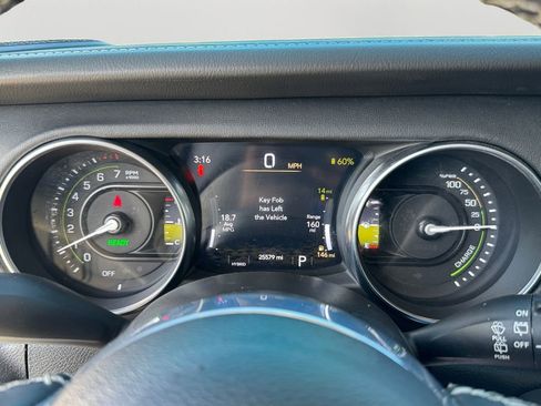 Used 2023 Jeep Wrangler Unlimited Sahara w/ Cold Weather Group image 29