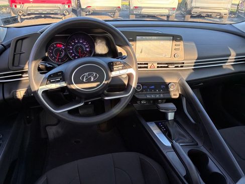 Used 2023 Hyundai Elantra SEL FWD image 26