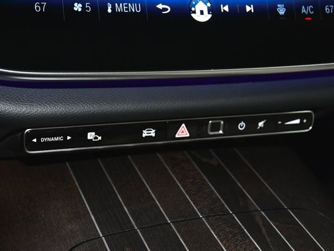 Used 2025 Mercedes-Benz E 450 4MATIC Sedan image 31