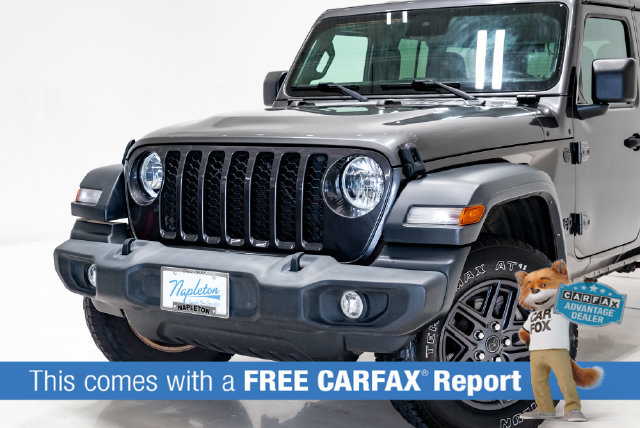 Used 2024 Jeep Wrangler Unlimited Sport AWD/4WD image 2
