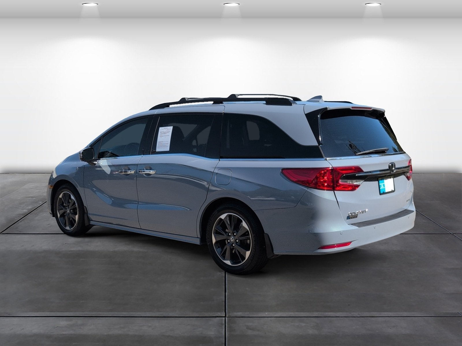 Certified 2024 Honda Odyssey Elite image 3