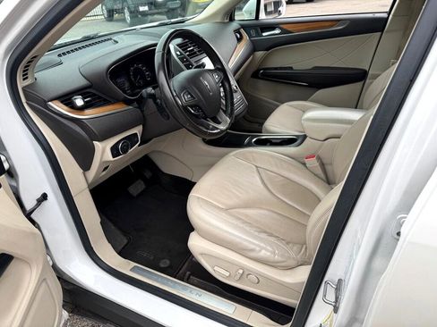 Used 2017 Lincoln MKC Select w/ Select Plus Package image 6