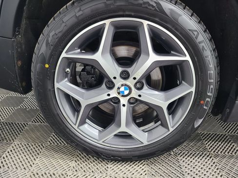 Used 2016 BMW X1 xDrive28i AWD/4WD image 16