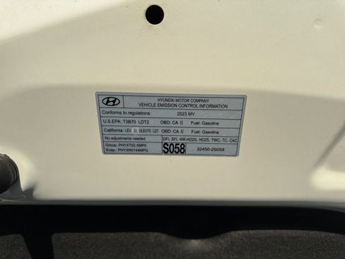 Used 2023 Hyundai Santa Fe Calligraphy image 32
