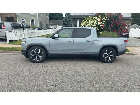 Used 2022 Rivian R1T Adventure AWD/4WD image 1