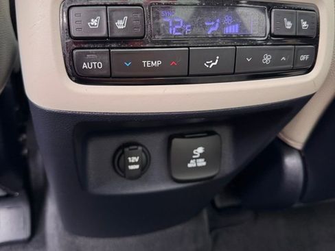 Used 2023 Hyundai Palisade Limited AWD/4WD image 19