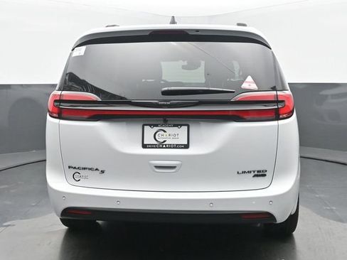 New 2026 Chrysler Pacifica Limited w/ Uconnect Theater Family Group AWD/4WD image 5