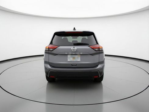 Used 2025 Nissan Rogue SV image 7