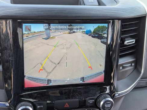 Used 2024 RAM 1500 Laramie AWD/4WD image 17