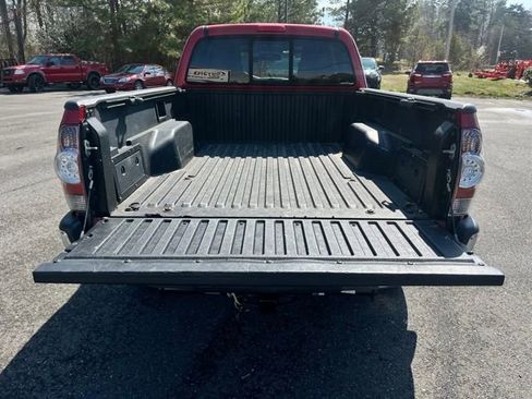 Used 2013 Toyota Tacoma 4x4 Access Cab w/ SR5 Pkg image 15