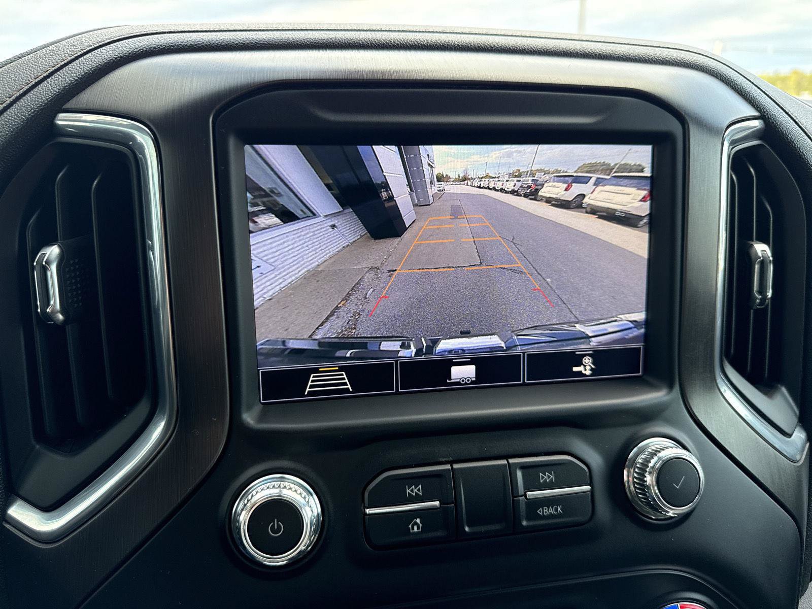 Used 2020 GMC Sierra 1500 AT4 w/ AT4 Premium Package AWD/4WD image 32