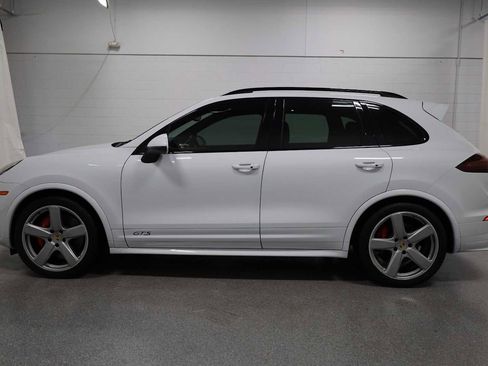 Used 2018 Porsche Cayenne GTS image 3