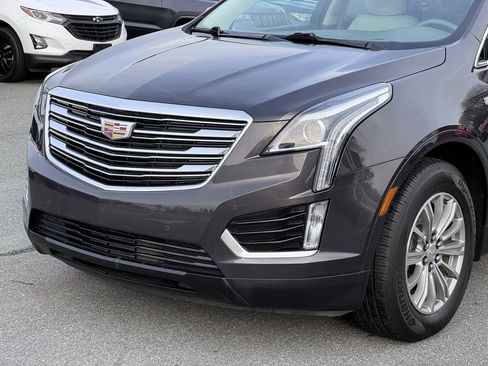 Used 2018 Cadillac XT5 Luxury w/ Driver Awareness Package image 34
