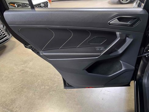 Used 2022 Volkswagen Tiguan SE R-Line image 74