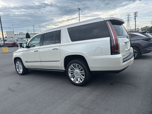 Used 2015 Cadillac Escalade ESV Platinum AWD/4WD image 7