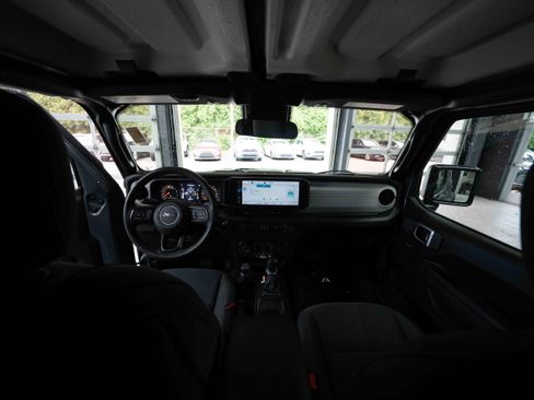 Used 2024 Jeep Wrangler Sport AWD/4WD image 19