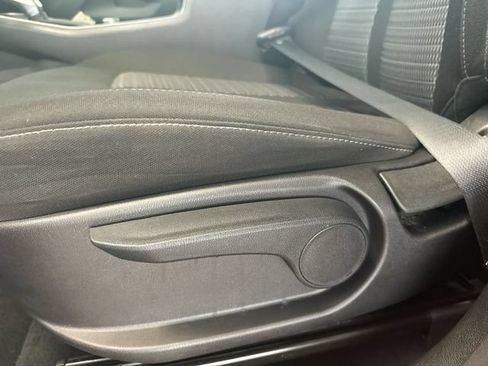 Certified 2022 Kia Sorento LX FWD image 16