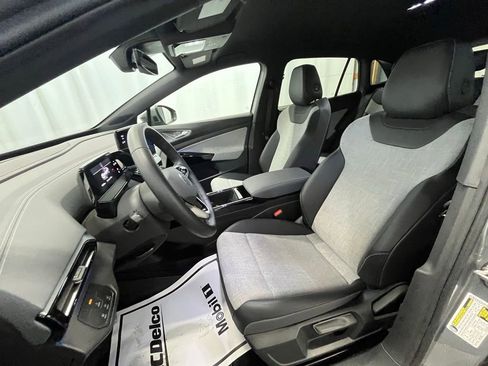 Used 2023 Volkswagen ID.4 Pro image 10