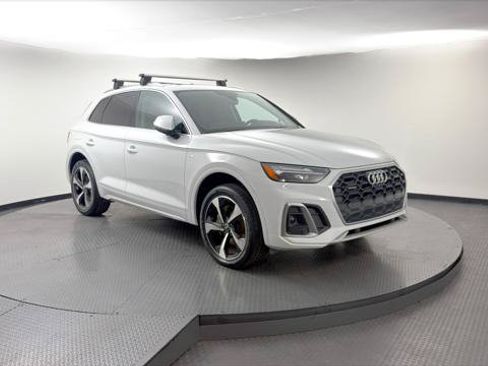 Used 2023 Audi Q5 2.0T Premium Plus w/ Premium Plus Package AWD/4WD image 11
