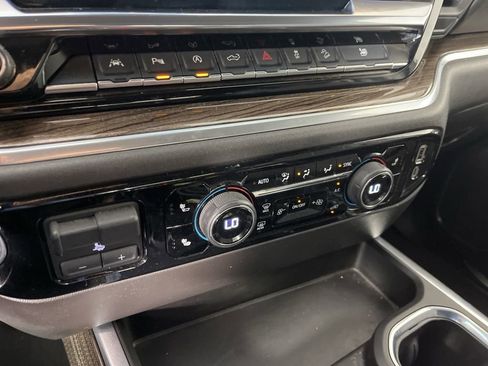 Certified 2025 Chevrolet Silverado 1500 RST AWD/4WD image 32