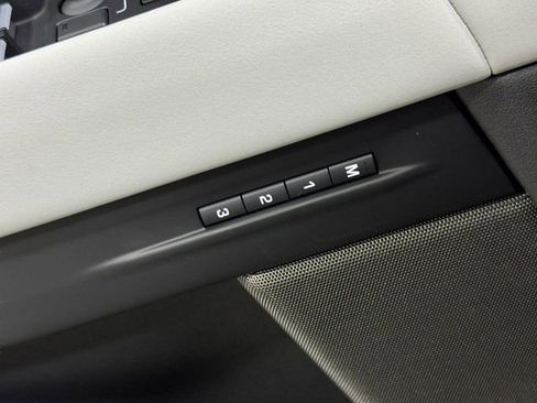 New 2026 Land Rover Range Rover Evoque Dynamic SE AWD/4WD image 23