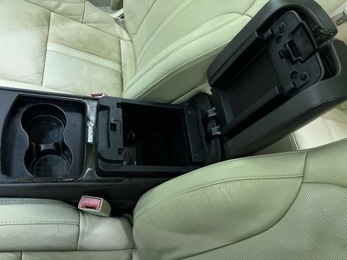 Used 2015 Lincoln MKS w/ Equipment Group 101A FWD image 25