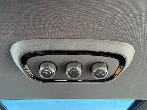 Used 2025 Dodge Durango R/T image 37